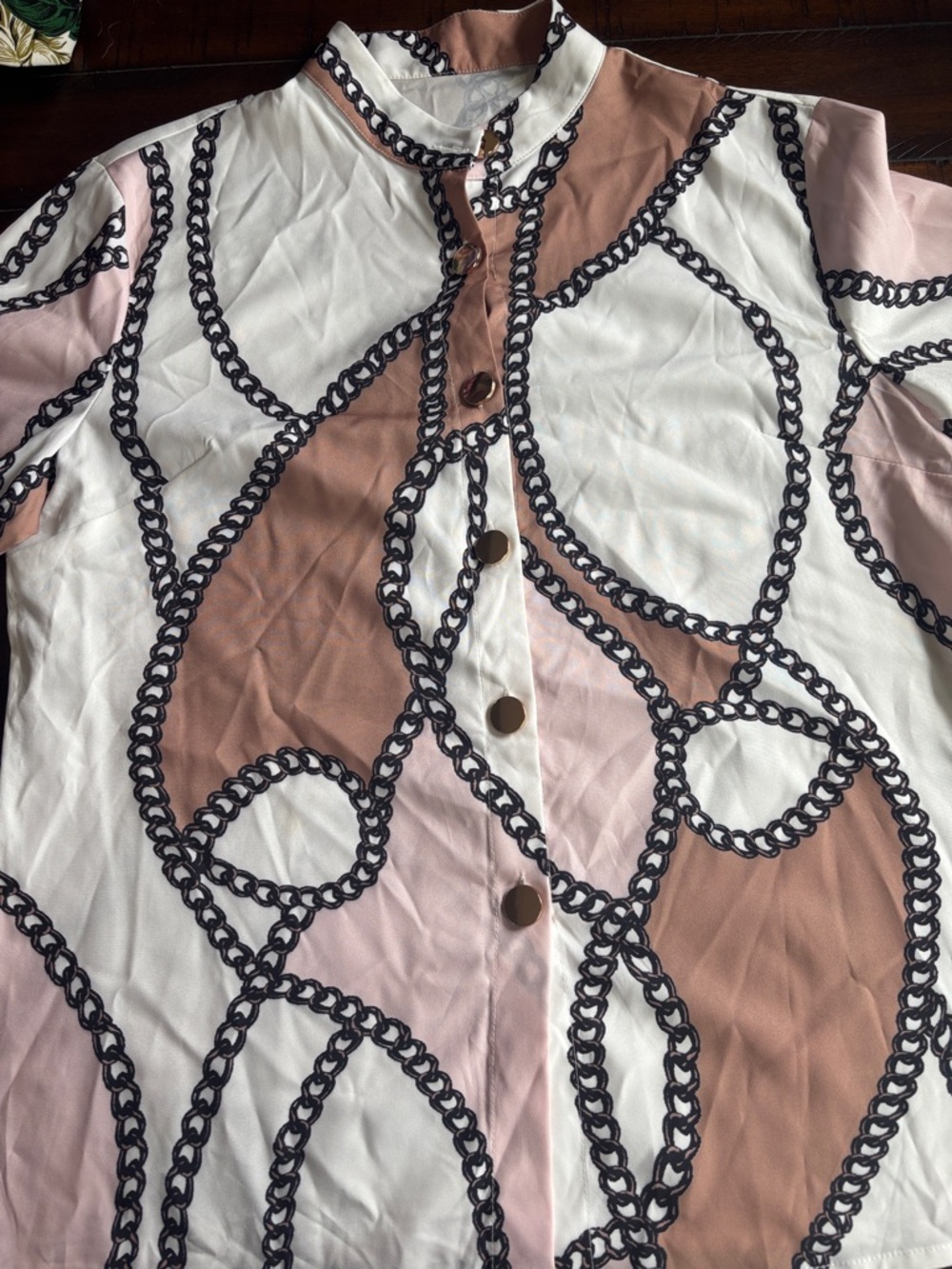 Chain Print Button-Up Blouse in White and Blush
